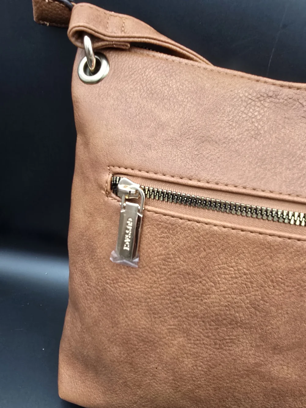 Gussaci tan crossbody